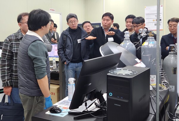 밍그라빠, 충남테크노파크 디스플레이센터에서 기술교류 진행 관련 사진 2