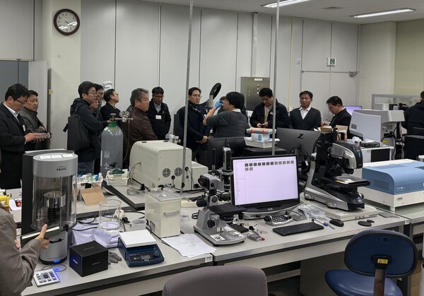 밍그라빠, 충남테크노파크 디스플레이센터에서 기술교류 진행 관련 사진 3
